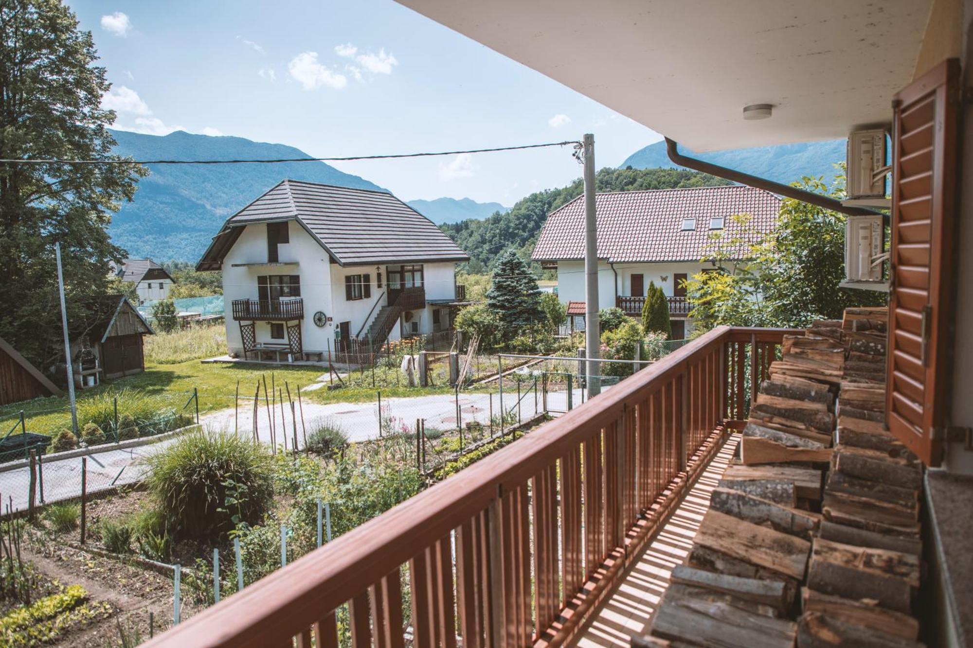 4 Sheeps Apartments Bovec Bagian luar foto