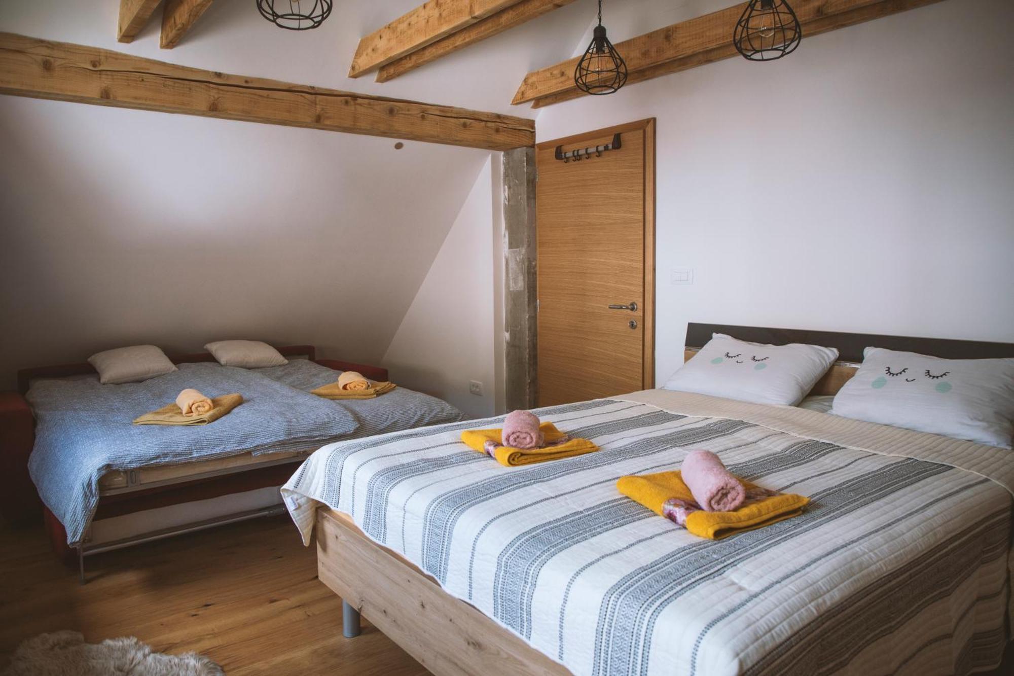 4 Sheeps Apartments Bovec Bagian luar foto