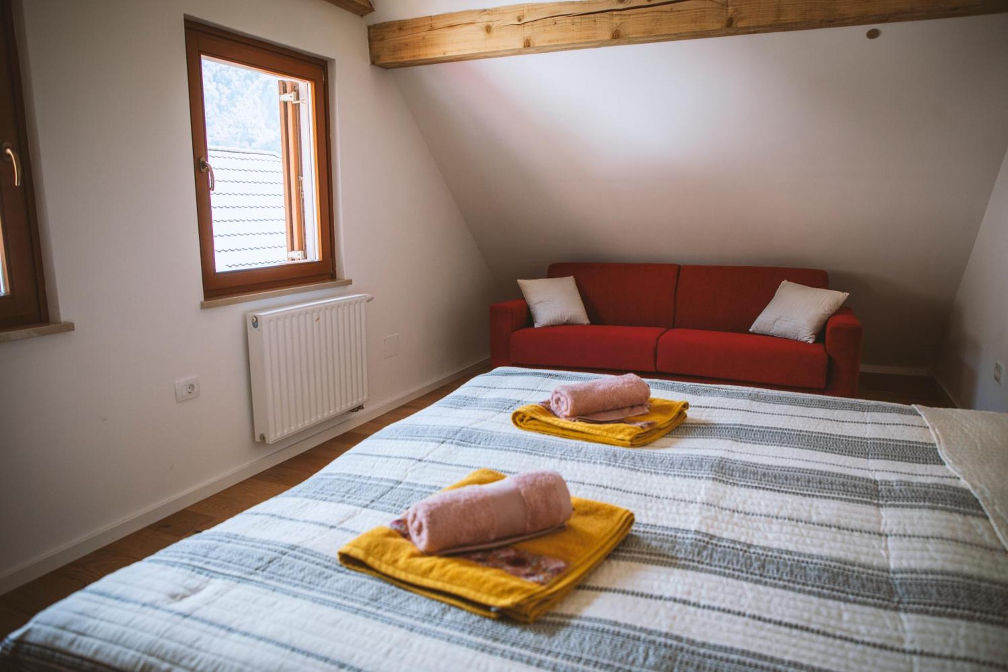 4 Sheeps Apartments Bovec Bagian luar foto