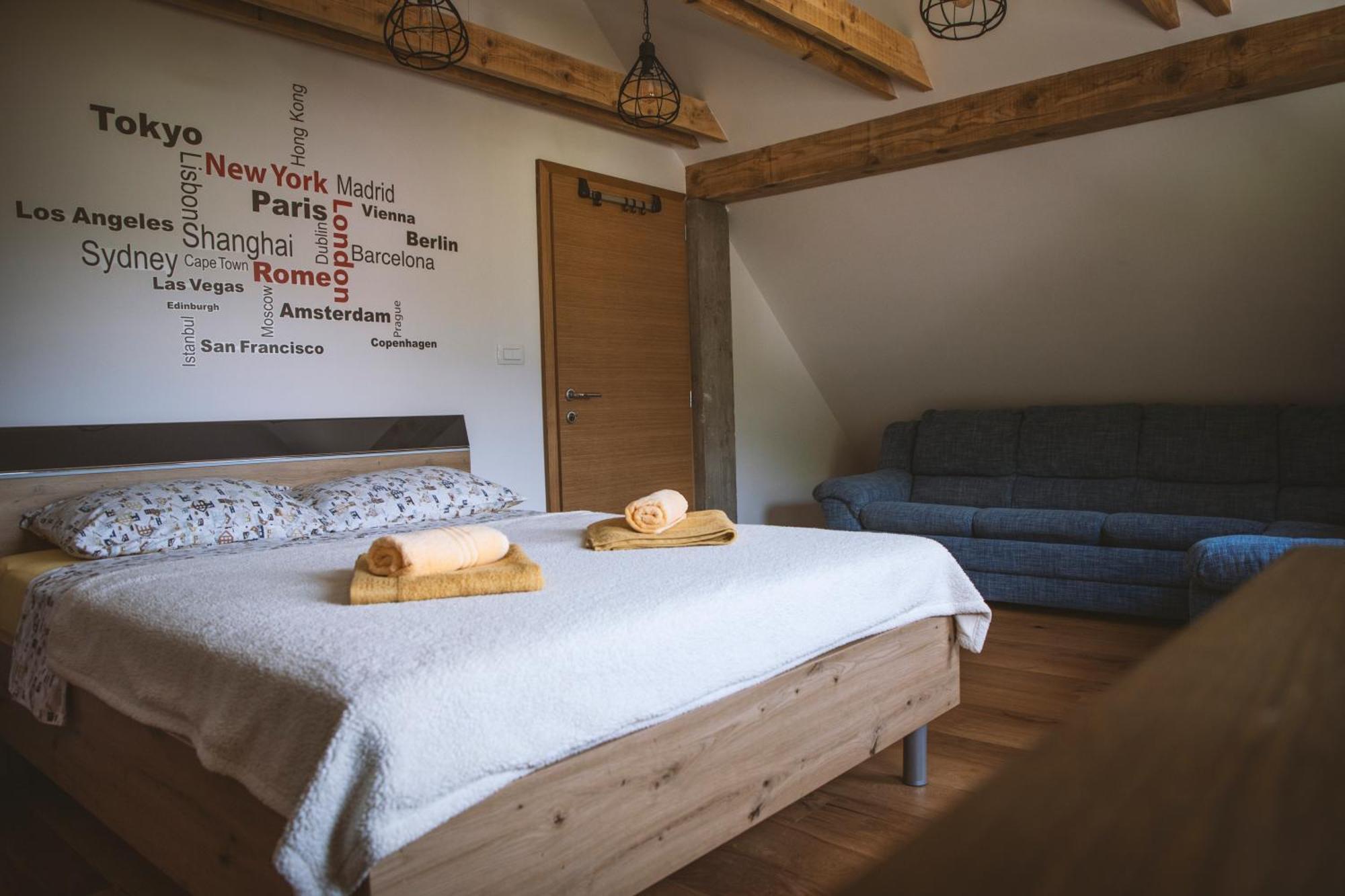 4 Sheeps Apartments Bovec Bagian luar foto